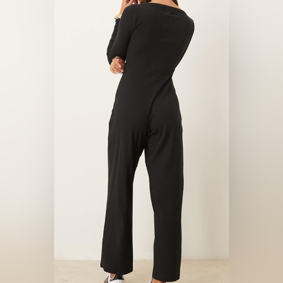 ASOS Black Minimalist Jumpsuit with Wide-Leg Design - Picture 4 of 4